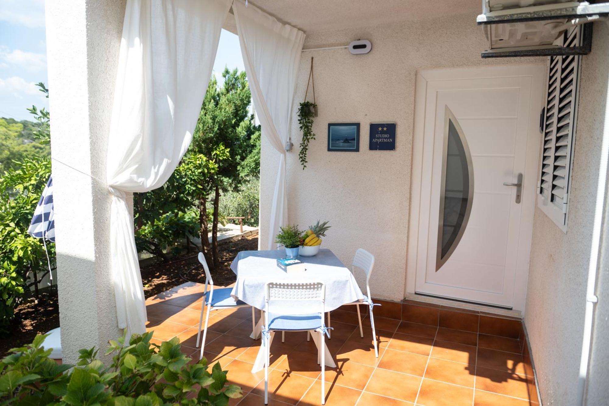 Apartments Solta Rogač 외부 사진